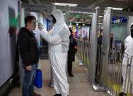 خبير: انتشار فيروس كورونا قد ينتهي في الصين بحلول أبريل