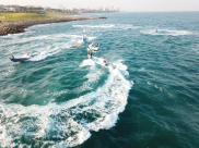  بالصور: صيادو يافا يُنظمون استعراضاً بحرياً بعد صلاة العيد في العراء