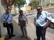 البلدية "البيع بالتجوال بدون ترخيص مخالف للقوانين ويضرّ النسيج الاقتصادي للمجتمع"