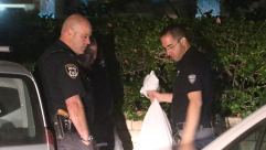 العثور على 7 عبوات ناسفة في بات يام واعتقال 4 مشتبهين بينهم شاب من يافا