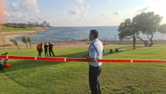  الشرطة: اعتقال مشتبه بعملية طعن في متنزه العجمي بيافا