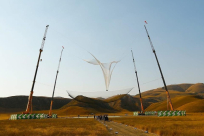 مغامر أمريكي يقفز من ارتفاع 7000 متر دون مظلة