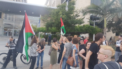 بالصور: وقفة احتجاجية أمام محطة شرطة "يفتاخ" بيافا 