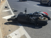 اصابة متوسطة لراكب دراجة نارية بحادث طرق في مفرق فولفسون