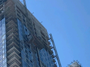  مصرع عامل بانهيار مصعد شحن في ورشة بناء بتل ابيب 