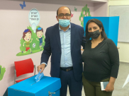 النائب سامي أبو شحادة يُدلي بصوته في الانتخابات 