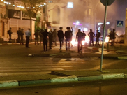 فيديو: هدوء حذر يخيم على أجواء مدينة يافا بعد مواجهات بين الشبان والشرطة