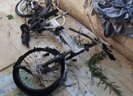  صور: دراجة كهربائية تتسبب بحريق داخل احد البيوت في الرملة 