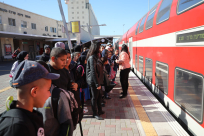 اللد: شركة قطارات اسرائيل تبادر بمشاريع توعية للمواطنين وطلاب المدارس