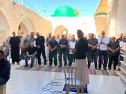 اللد :المصلون يؤدون صلاة الاستسقاء من المسجد العمري الكبير