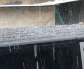 شاهد: منخفض جوي قطبي - أمطار غزيرة وبَرَد تهطل على مدينة يافا 