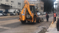  ردم حفرة كبيرة في شارع بنتسفي بيافا 