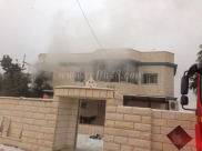 بالصور: حريق داخل منزل المواطن محمد النقيب في اللد دون وقوع إصابات