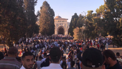 عشرات الآلاف يؤدون صلاة عيد الأضحى المبارك في المسجد الأقصى