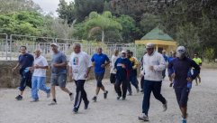 ما الذي تفعله 4 ساعات من المشي وركوب الدراجة أسبوعيًا؟