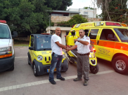  نجمة داوود الحمراء بيافا تُزوّد طواقمها بسيارة صغيرة للوصول السريع لمحتاجي المساعدة