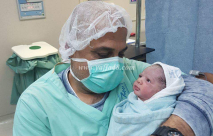  السيد اسامة عريقات من الرملة يُرزق بمولوده الأول بعد 23 عاماً .. ألف مبروك