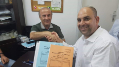 اللد: "يائير رفيفو" يُقدم أوراقه رسمياً لخوض انتخابات رئاسة بلدية اللد 