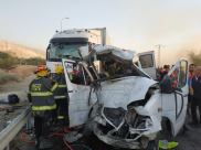 مصرع 6 عمّال من شرقي القدس بحادث طرق دام على شارع 90