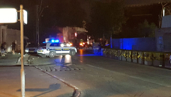 بالصور: شاحنة تصطدم بعامود للكهرباء في يافا دون اصابات 