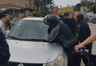  يافا: إنقاذ طفل تُرك داخل مركبة في المدينة 