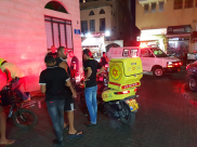 بالصور: اصابة طفيفة لراكب دراجة كهربائية بحادث دهس في يافا