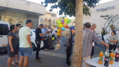  قائمة يافا تُوزع الحلوى بنجاحها في انتخابات المجلس البلدي 