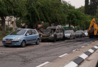  فيديو: احتراق مركبة في شارع هرتسيل بالرملة دون وقوع اصابات 