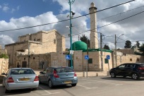 اللد: شباب الصحوة الإسلامية "البلدية تسرق وعينا في وضح النهار"