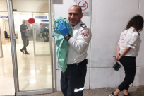 بعد النشر في يافا 48 - قناة مكان تلتقي بالمسعف أنور شرقاوي بعد ولادة سيدة في سيارة اجرة