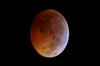 القمر العملاق في سماء فلسطين الليلة