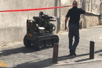  الرملة: الشرطة تعثر على عبوة ناسفة داخل ساحة مدرسة بحي الجواريش