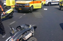  اصابة خطرة لراكب دراجة نارية بحادث طرق بين يافا والرملة 