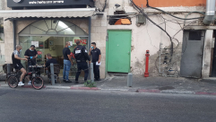  تحرير مخالفات بالجملة لأصحاب المحلات التجارية في مدينة يافا 