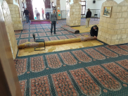  بالصور: تغيير فرش وسجاد مسجد حسن بك في مدينة يافا 