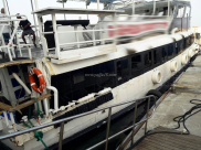   بالصور: احتراق سفينة ركاب في ميناء يافا فجر اليوم 