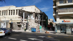 بالفيديو: هدم عمارة المستقيم في يافا يصب في سياسة محو معالم المدينة العربية العريقة 