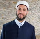  الجمعة: الدكتور مشهور فواز خطيباً في المسجد الكبير باللد