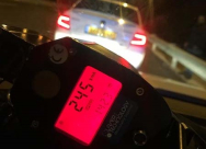 ضبط سائق من اللد قاد سيارته بسرعة 245 كم على شارع 431