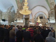 صور من صلاة التراويح بالمسجد العمري الكبير باللد