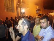 فيديو: رئيس لجنة المتابعة واعضاء كنيست يشاركون في وقفة احتجاجية بحي العرقتنجي بيافا 