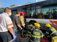  يافا: اصابة خطرة لراكبة دراجة علقت تحت عجلات حافلة اثر حادث طرق