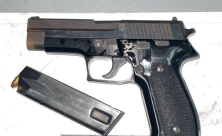  الشرطة تضبط مسدساً وذخيرة في يافا  