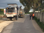 اللد: تجريف شارع حي "س.ح" وترك أكثر من 5 آلاف مواطن دون منفذ ! 