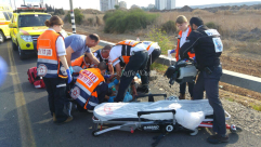 بالصور: مصرع سائق دراجة نارية بحادث طرق مروّع بين مدينتي اللد والرملة 