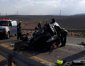 مصرع 3 اشخاص واصابة آخرين بحادث طرق مروّع في النقب 