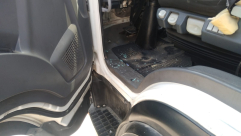  القاء حجارة تجاه سائق شاحنة من يافا قرب اللد 