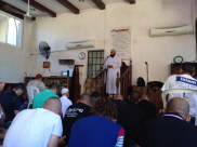 يافا: الشيخ محمد عايش يدعو الاهالي في خطبة الجمعة للمشاركة في كفالة ايتام غزة