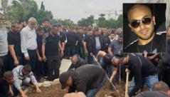 فيديو: بحزن وألم - جماهير غفيرة تُشيّع جثمان الشاب سالم الفقير في مدينة اللد 