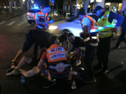 بالصور: منتصف الليلة - اصابة خطيرة لمواطن بحادث دهس بتل ابيب